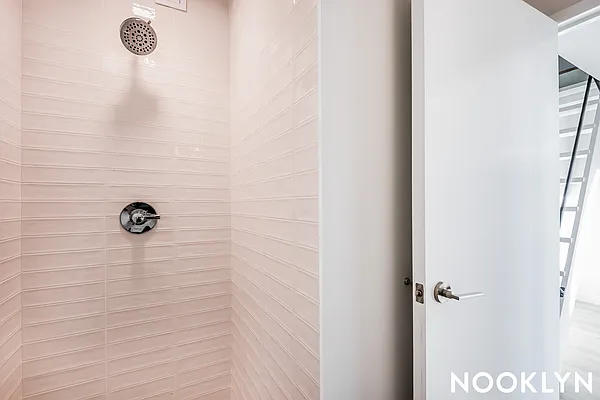 Rented by Nooklyn NYC LLC | media 41