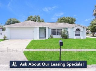 15926 Hidden Lake Cir, Clermont, FL 34711