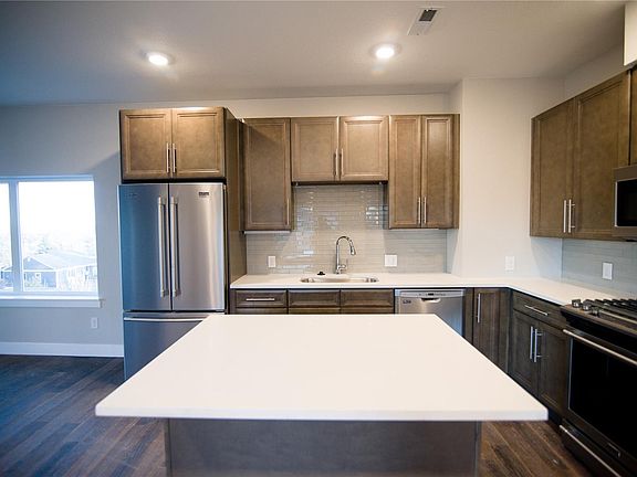2nd image of 1361 N Knox Ct