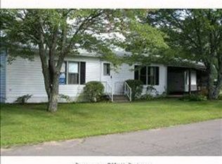 16 Skylark Rd, Colchester, CT 06415