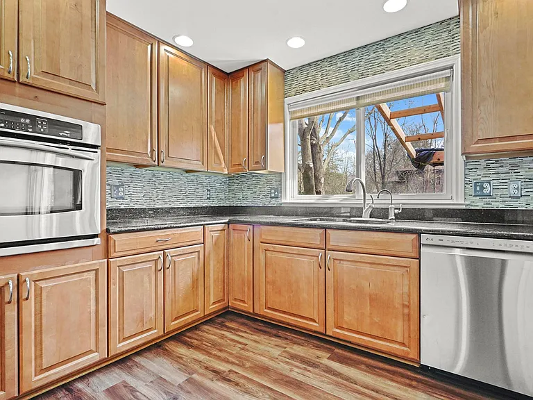 45011 Byrne Dr — Photo 13