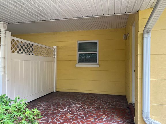 5th image of 825 E Lemon St #7