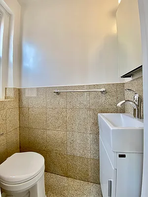 Rented by Compass | media 7