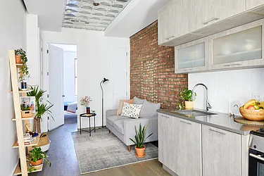 Rented by Venn NY Inc
