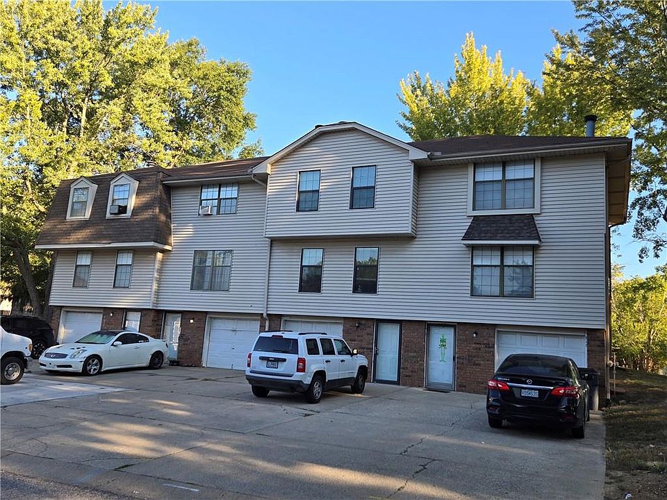 1st image of 217-223 NW Zaun Ave
