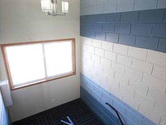 4th image of 2219 Marshall St NE #9
