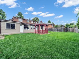 15 Killamarsh Dr #3, Toronto, ON M3J1J2