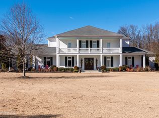 4161 Misty Oaks Ln, Nesbit, MS 38651