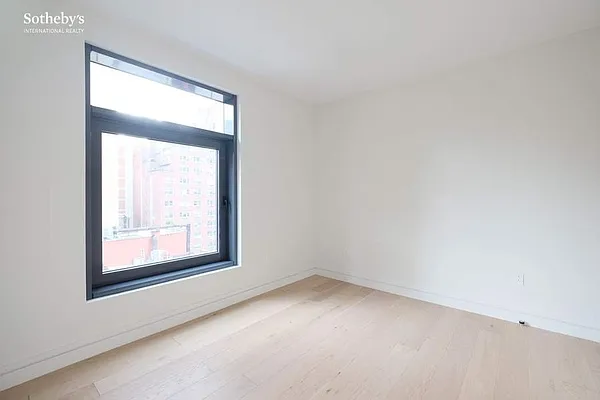 Rented by Sotheby's International Realty | media 22