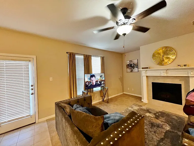 9322 Moon River Dr — Photo 2