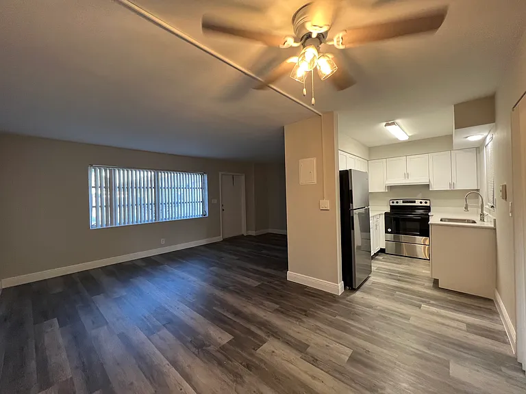5841 NE 18th Ave #3 — Photo 6