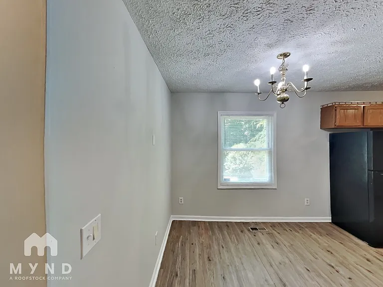 7610 Denon Hills Dr — Photo 7