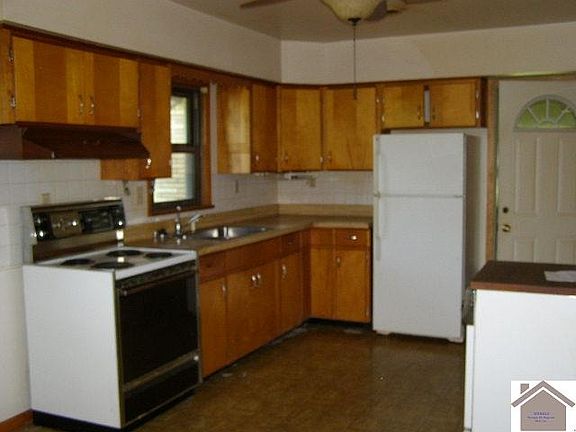 4th image of 307 E Lion Dr