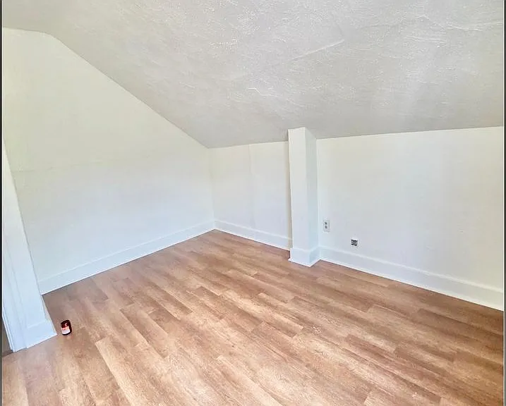 79 Hamlet Avenue — Photo 27
