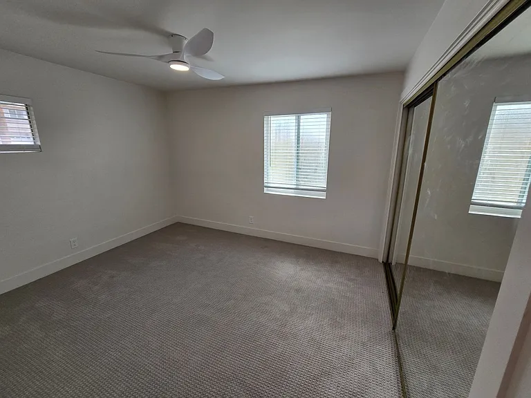 San Diego Ave. 2085-89 — Photo 11