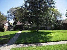 3rd image of 322 Rollingridge Ln