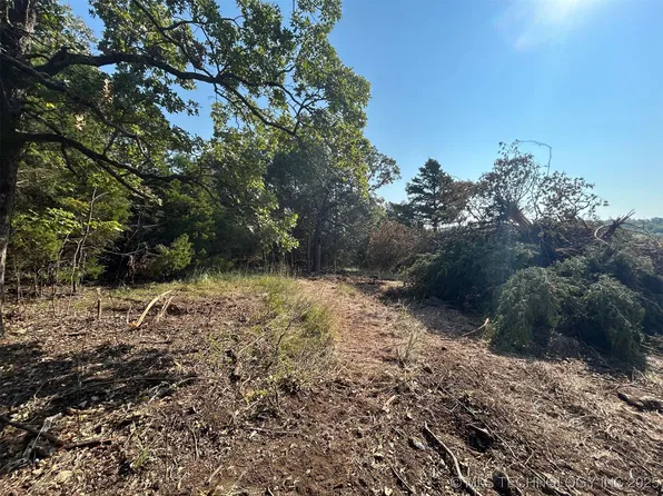 6050 E Chestnut Dr, Claremore, OK 74019