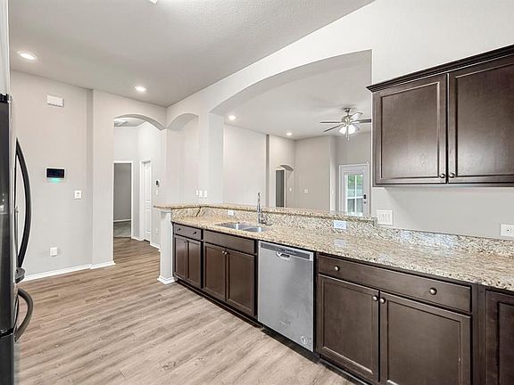 3rd image of 1945 Briar Grove Dr