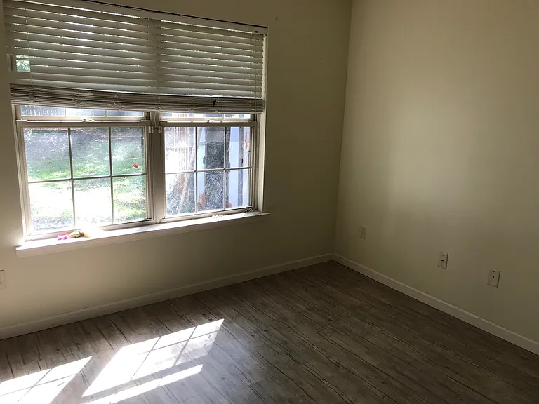427 Lancaster Loop — Photo 9