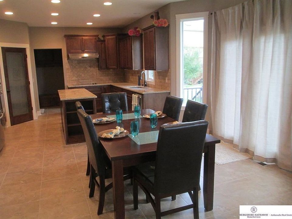 1st image of 1015 Lake Vista Dr