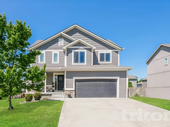 12411 Black Oak Cir, Peculiar, MO 64078