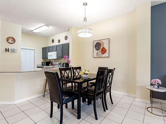 5th image of 943 Park Terrace Cir