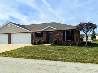 106 Garden View Dr, Winchester, IN 47394