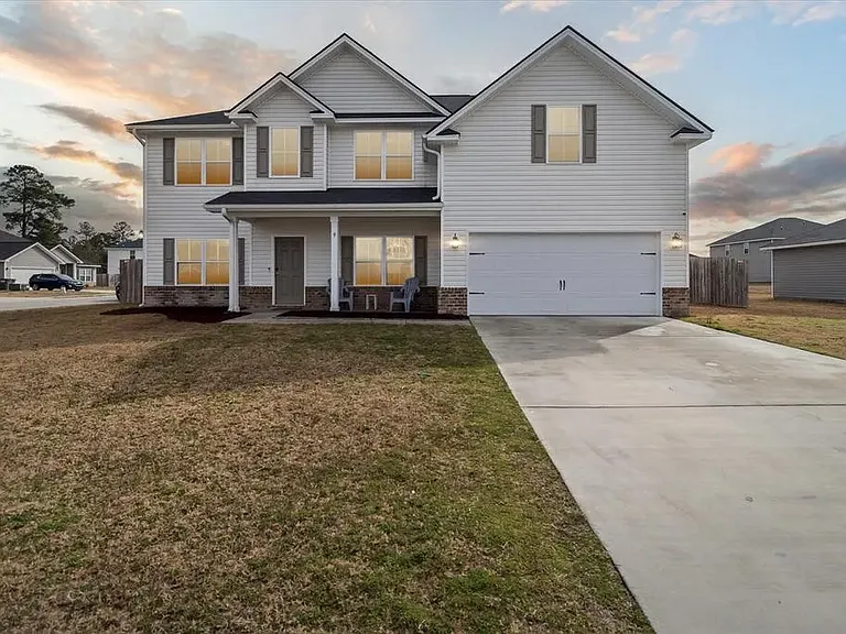 9 Anna Way SE — Photo 1