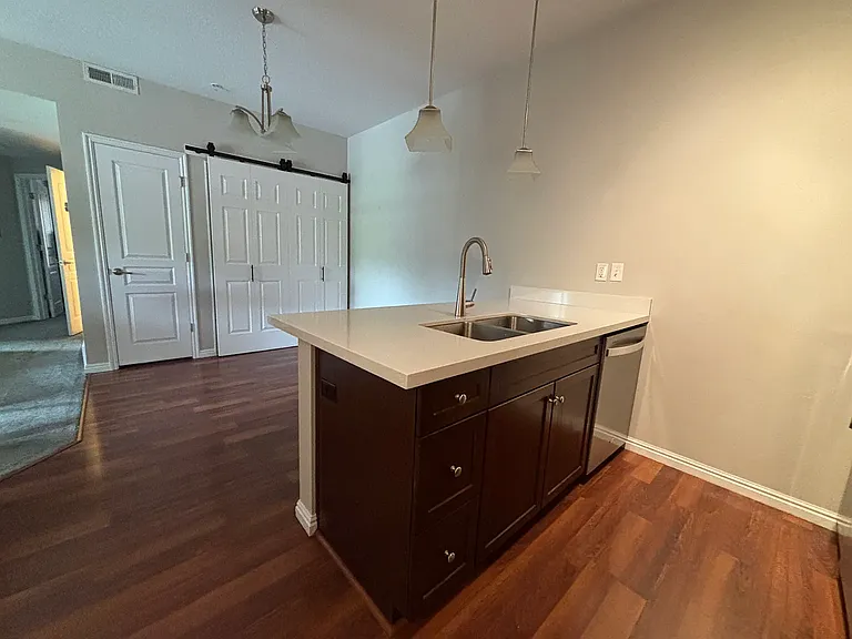 170 E Belmont Ave #9 — Photo 7