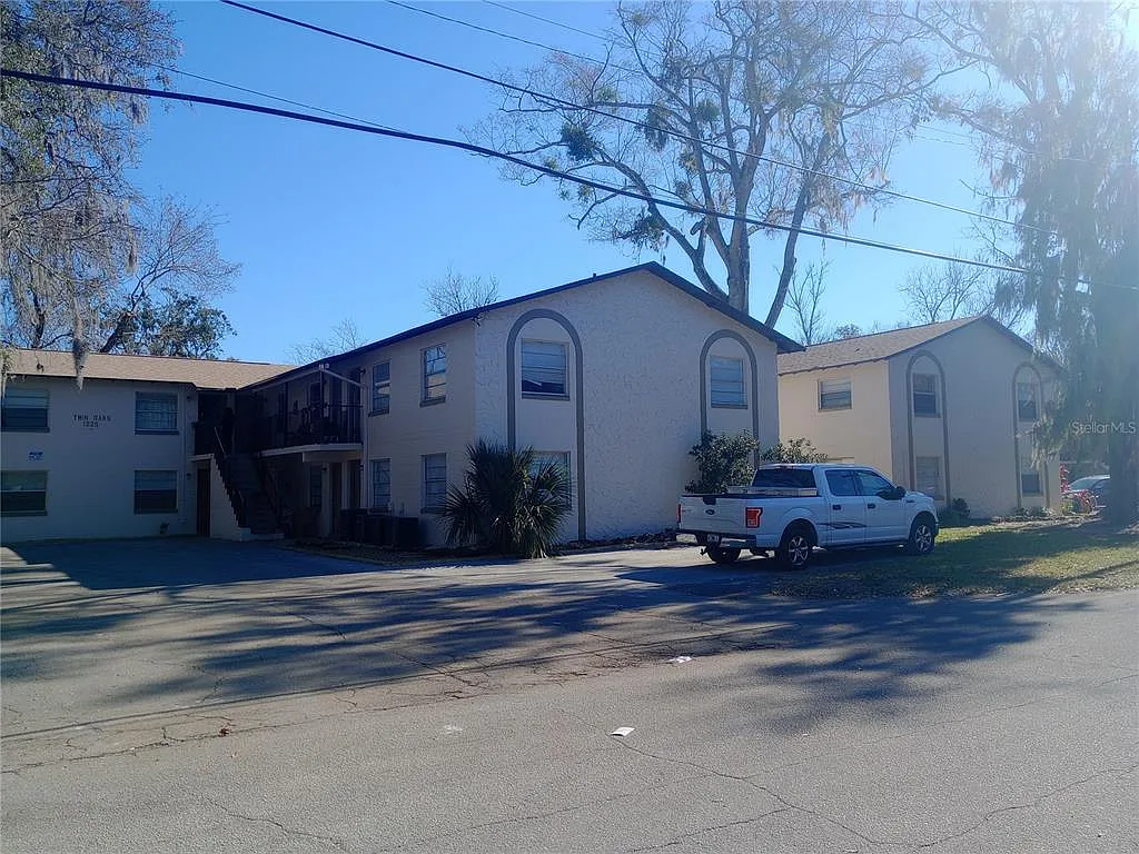 2 bed, 1.0 bath, 625 sqft, $825 — Photo 1