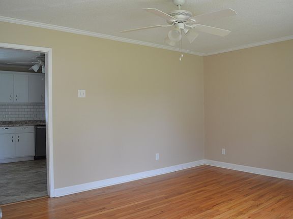 2nd image of 503 Kirby Dr SE