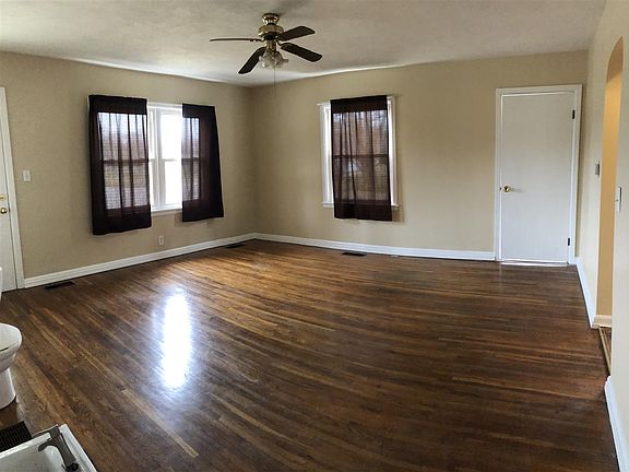 2nd image of 801 W Paris Ave W