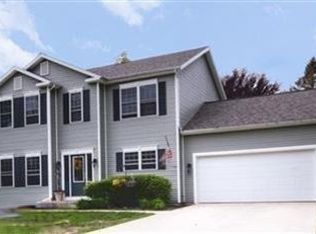 900 Beech St, Lowell, MI 49331