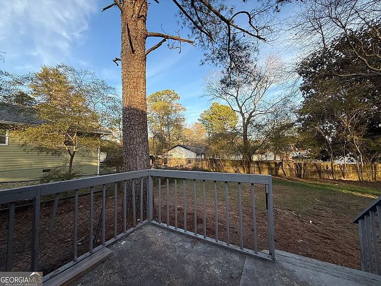 7016 Adel Ln — Photo 32