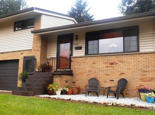 422 Arbor Ln, Pittsburgh, PA 15236