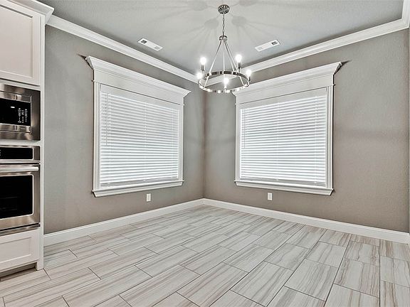 5th image of 6304 Murfield Dr