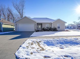 320 S Walnut St, Centralia, MO 65240