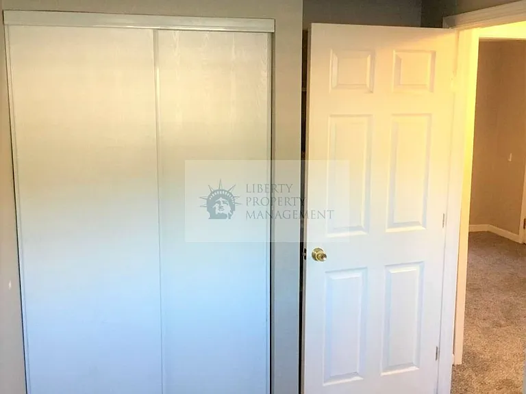 34 E 4th St #B — Photo 11