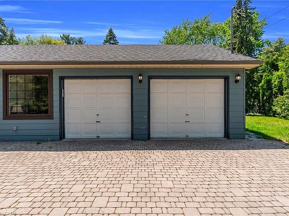 3rd image of 1356 Oak Ln