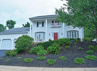 108 W View Dr, Akron, PA 17501