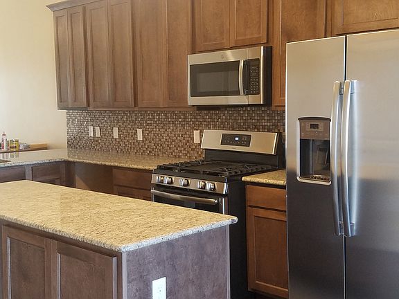 3rd image of 2225 Dakota Dr Unit A