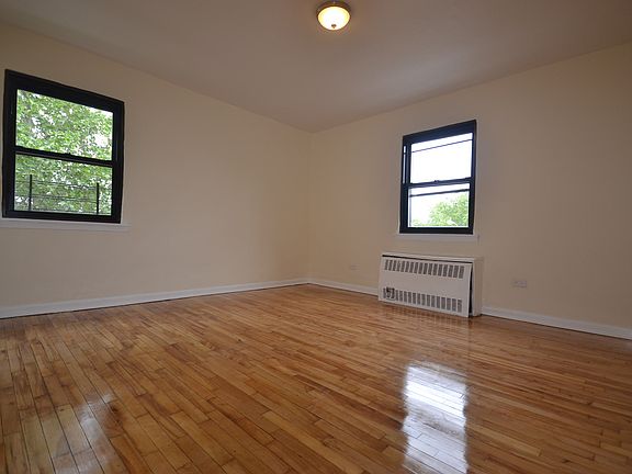 2nd image of 15336 73rd Ave APT 1D