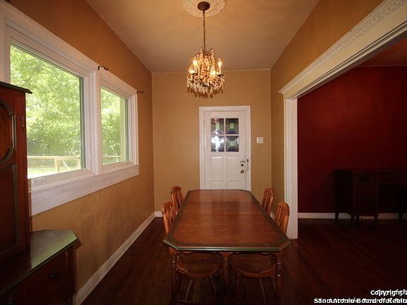 5th image of 2111 W Mulberry Ave