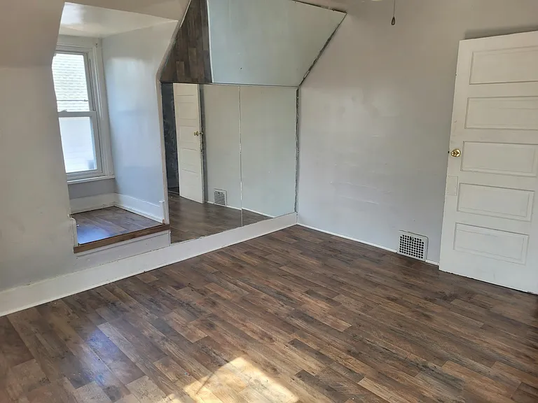 505 E Virginia Ave — Photo 8