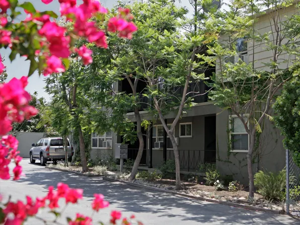 6322 Vineland Ave APT 4, North Hollywood, CA 91606