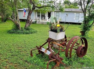 5765 Prairie Rd, Von Ormy, TX 78073