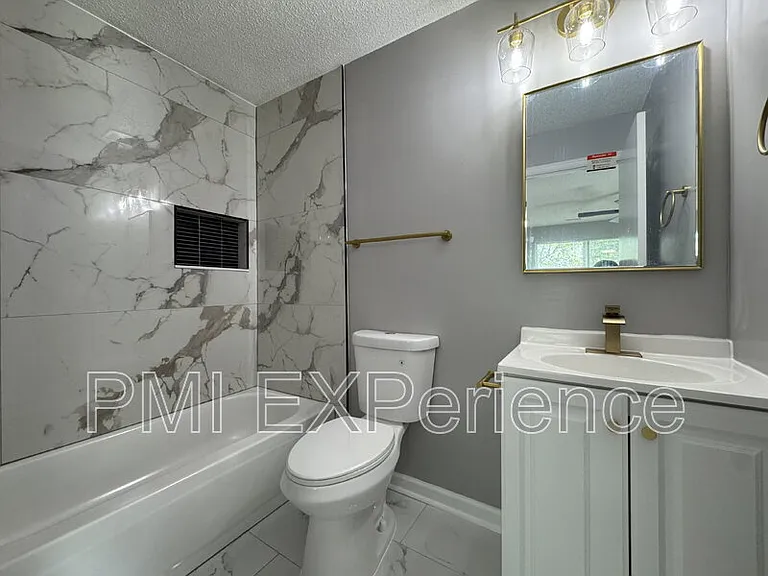2607 Camelback Ln #6 — Photo 17