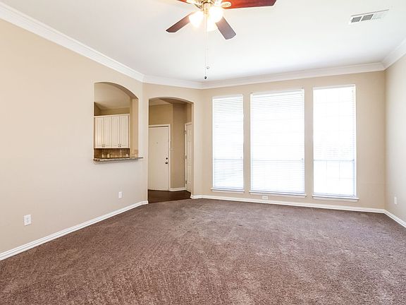 3rd image of 5605 Harbor Town Dr