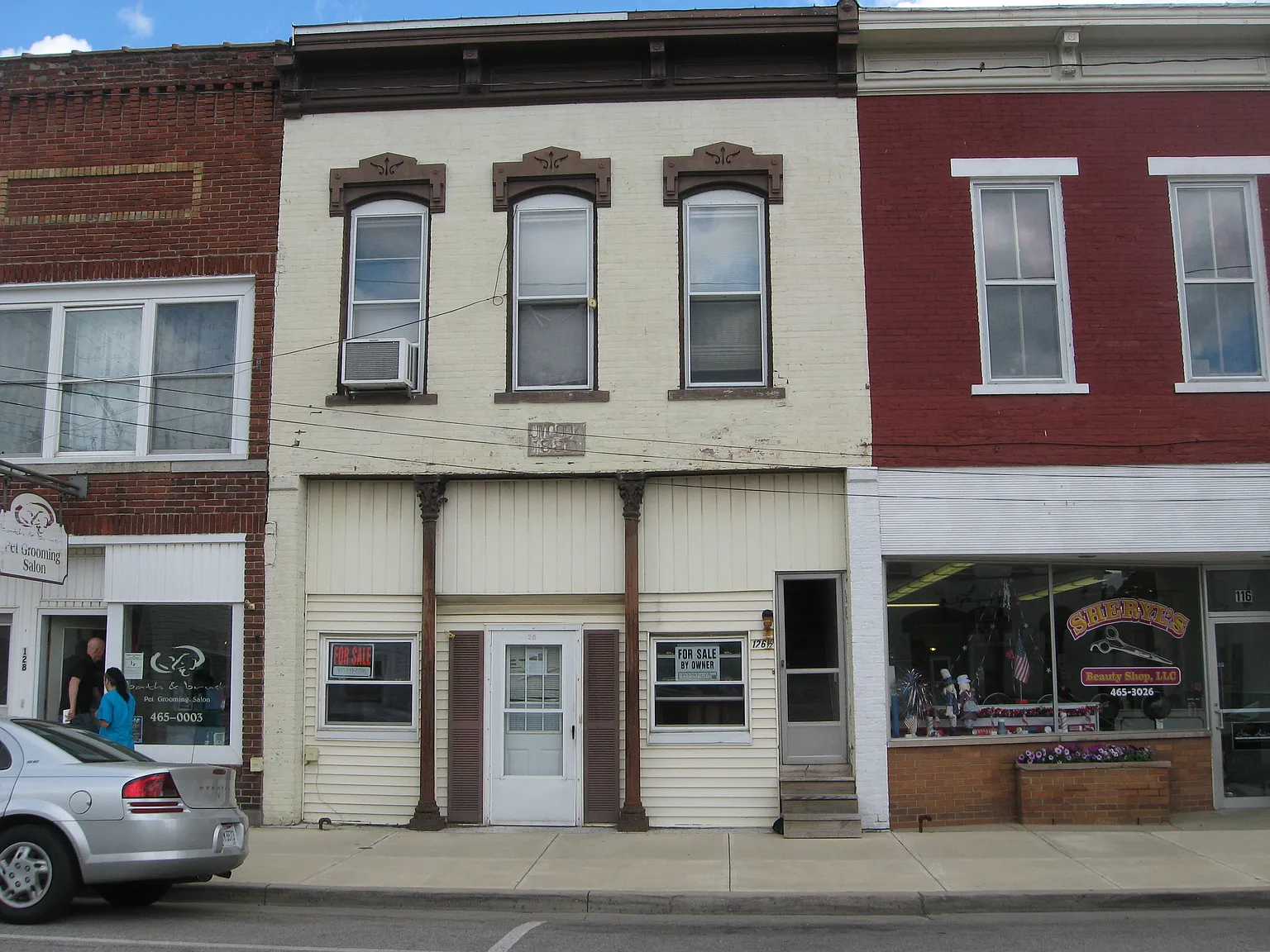 126 W Baird St photo 1