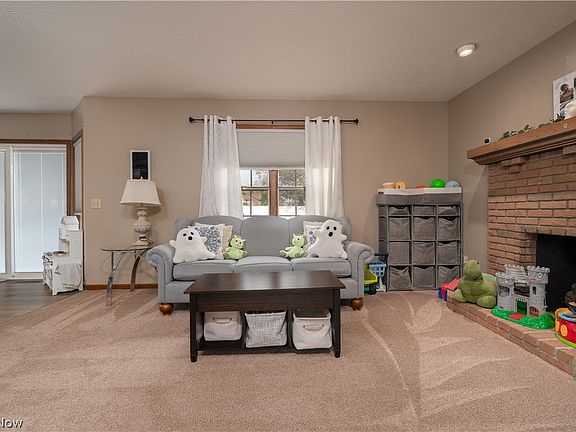 4th image of 2161 Denise Dr NE